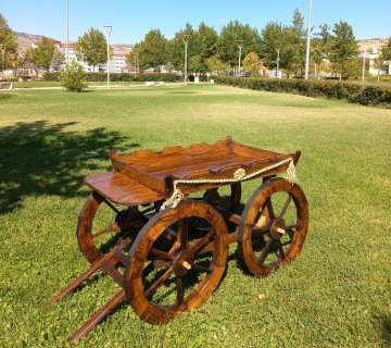 Ahşap Dekoratif Araba Standı