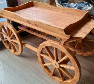 Ahşap Dekoratif Araba Standı